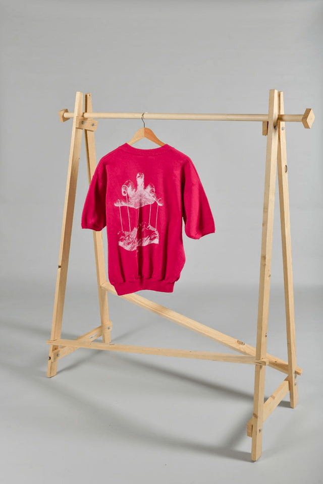 Sweat rose manche courte seconde main sérigraphié – Œuvre montagne pantin