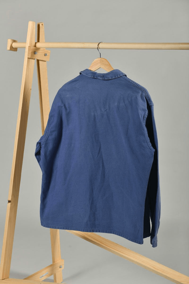 Veste bleu de travail peinte à la main design arabesques