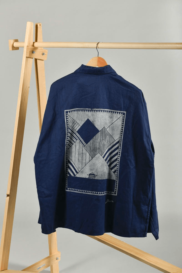 chemise bleu de travail de seconde main tamponnée - tampon montagne banc