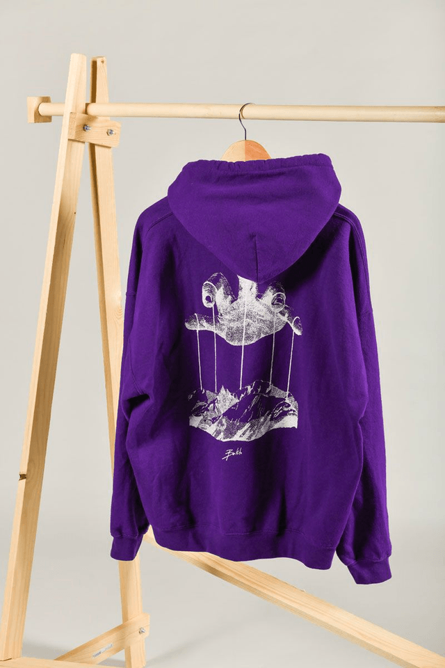 Sweat violet à capuche Guildan seconde main sérigraphié – Œuvre montagne pantin