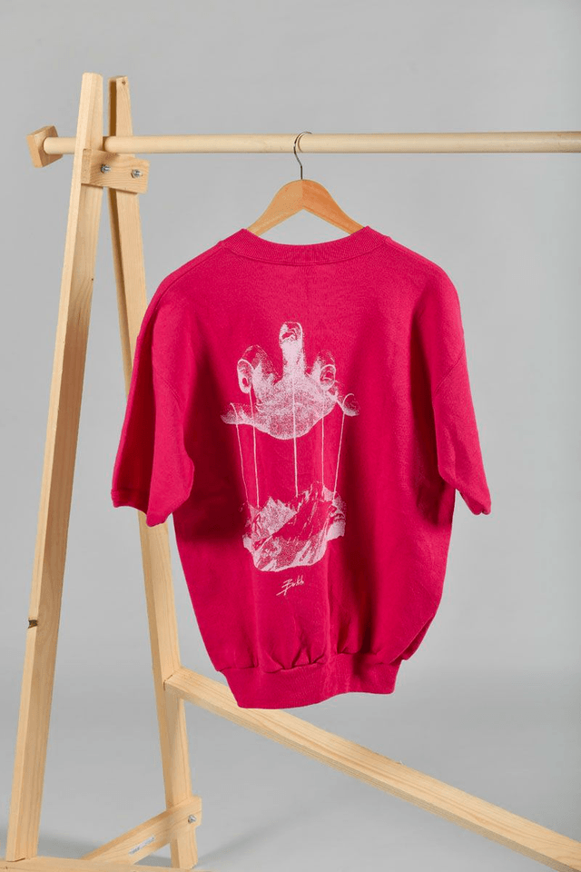 Sweat rose manche courte seconde main sérigraphié – Œuvre montagne pantin