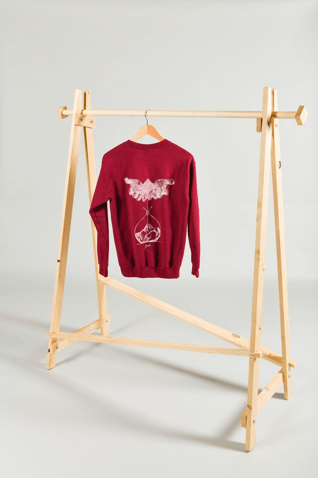 Sweat rouge Gildan seconde main sérigraphié – Œuvre main en sablier