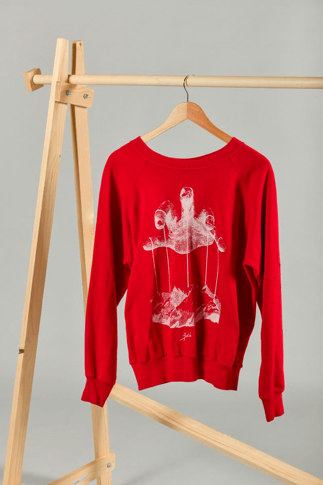 Sweat rouge action seconde main sérigraphié – Œuvre montagne pantin - made in USA