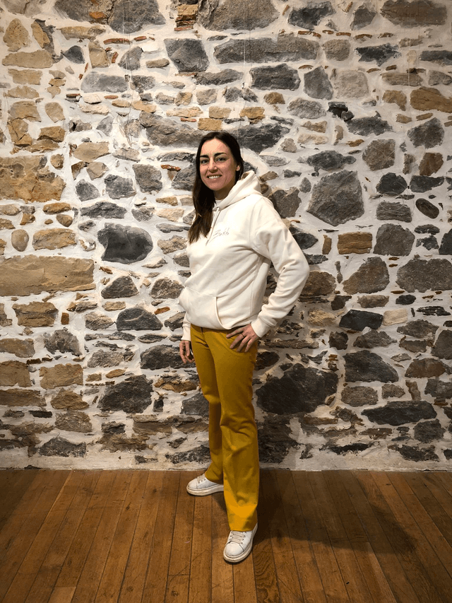 Sweat beige à capuche sérigraphié – Œuvre Attrape-rêve