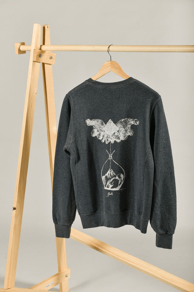 Sweat gris Fruit of the loom seconde main sérigraphié – Œuvre main en sablier