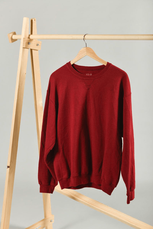 Sweat rouge Fruit of the loom seconde main sérigraphié – Œuvre montagne pantin