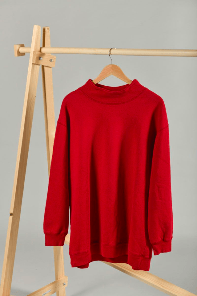 Sweat rouge Cold seconde main sérigraphié – Œuvre main en sablier